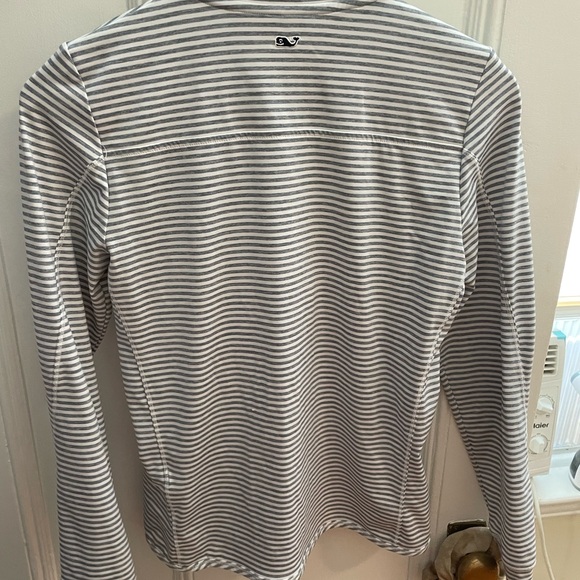 Vineyard Vines Quarter Zip - Picture 4 of 6